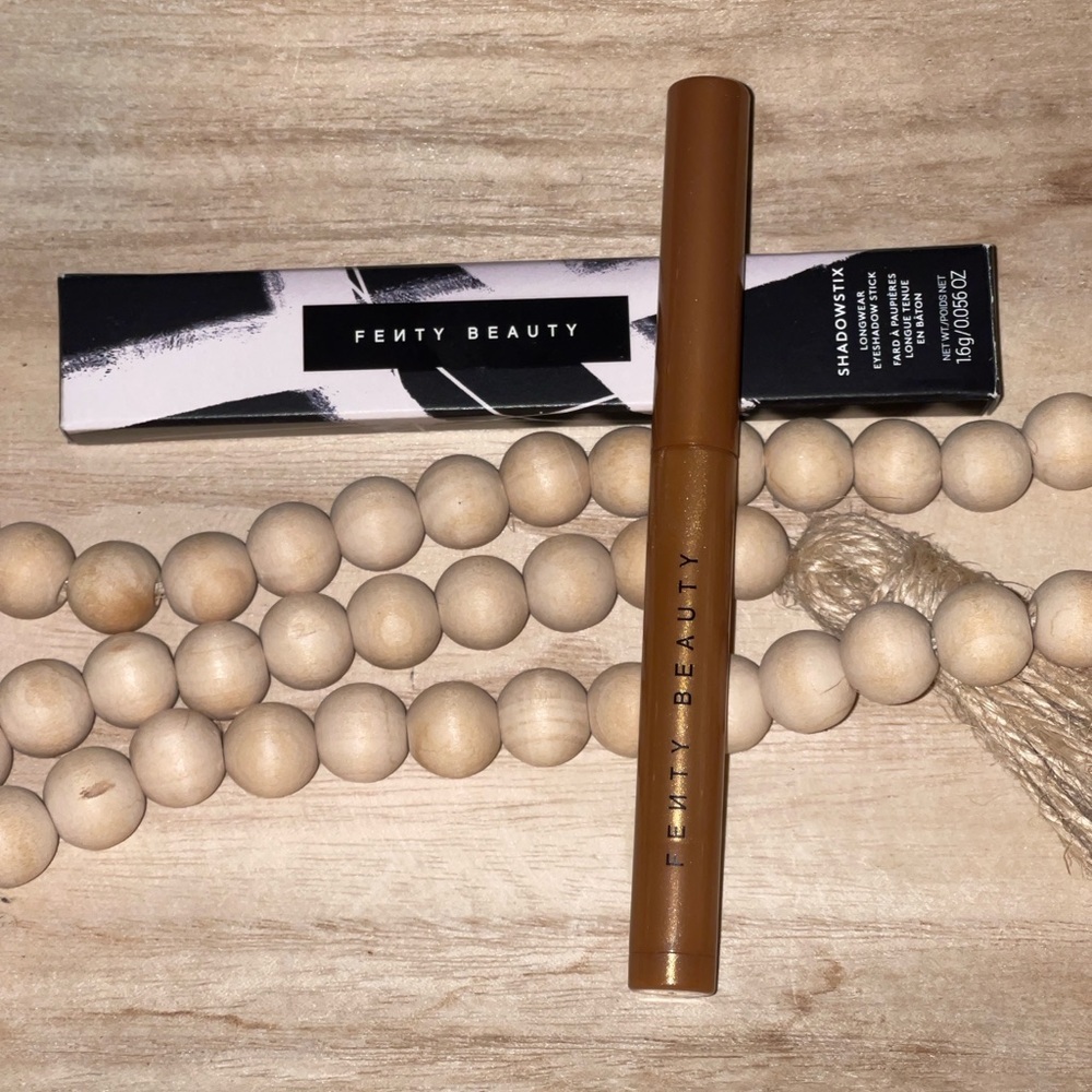 FENTY BEAUTY By Rihanna Shadowstix Eyeshadow Stick In Candy Rapper (Ligh… - Picture 5 of 12